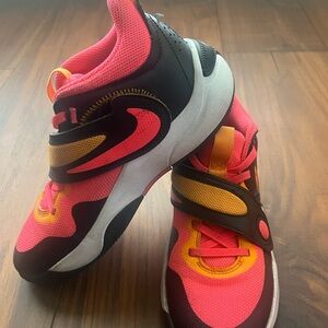 Nike Team Hustle D 11 GS Box in Orange and Black